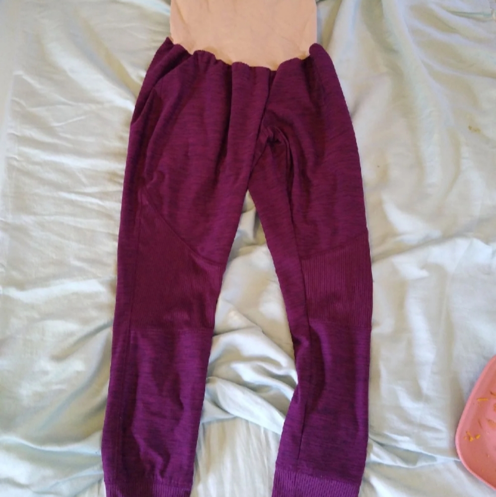Maternity leggings